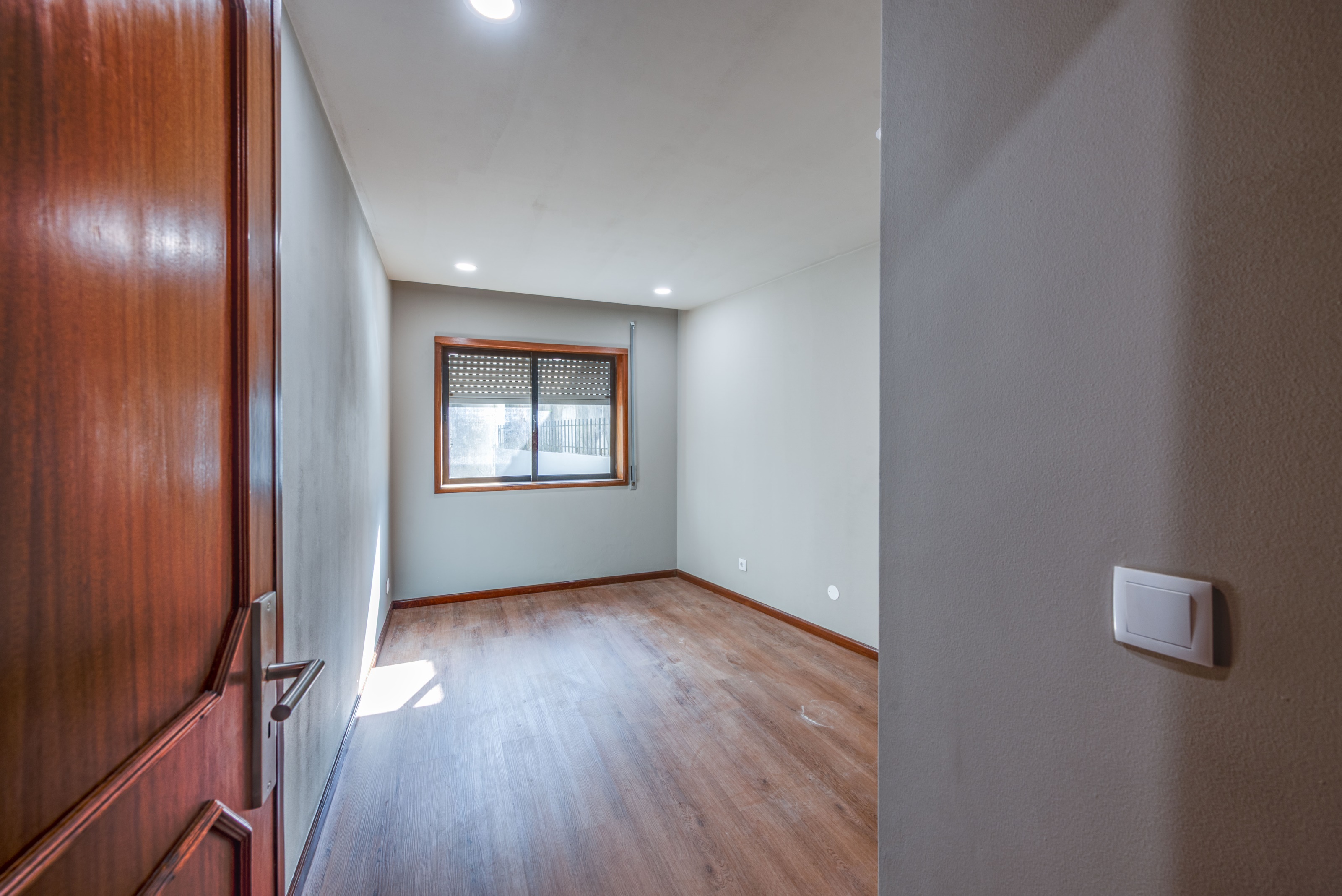 Apartamento T2 totalmente remodelado em Gaia — miniatura 19