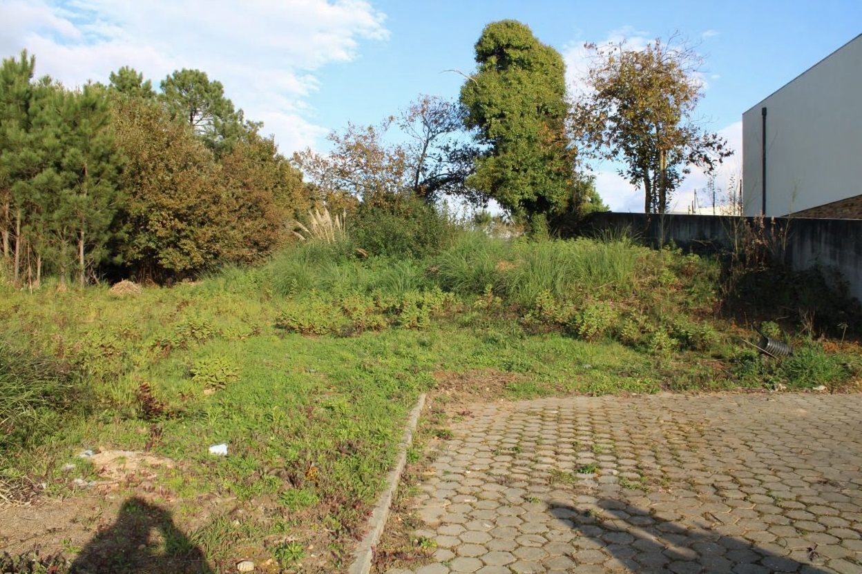 Terreno para construção de moradia em Pedroso — miniatura 2