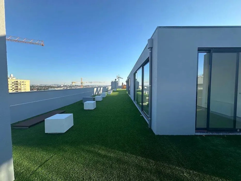 Apartamento T4 de luxo mobilado e equipado com piscina aquecida — miniatura 2