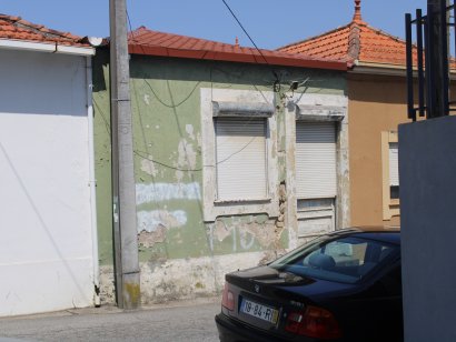 Moradia para Restauro em Oliveira do Douro