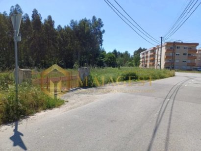 Terreno para construção em altura em Baguim do Monte