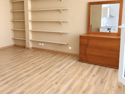 T0 remodelado e mobilado no centro de São Mamede de Infesta