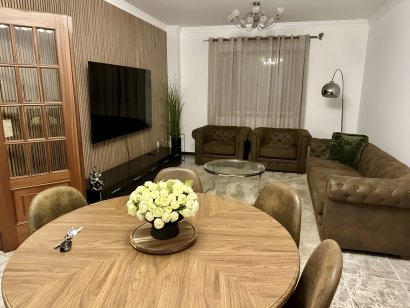 Apartamento T3 renovado para arrendamento em Mozelos