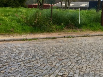 Terreno urbano com 600 m² em Gulpilhares para moradia de 4 frentes